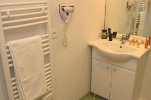 Appartements Apartment in Grandcamp for 4 Person : photos des chambres