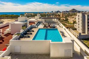 Moderno condo de 1 rec con alberca 5 mins a playa 103b