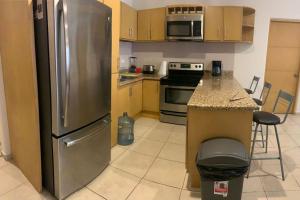 Moderno condo de 1 rec con alberca 5 mins a playa 103b