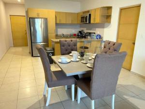 Moderno condo de 1 rec con alberca 5 mins a playa 103b