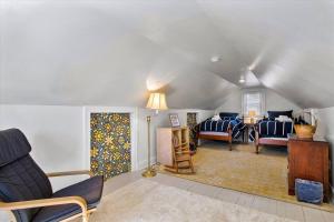 Private House Mins to Maymont Park, Trails & VCU!