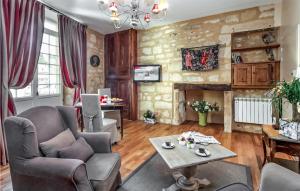 Beautiful apartment in Sarlat la Canda with WiFi and 1 Bedrooms