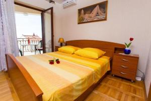 Apartments with parking space Promajna, Makarska - 20785