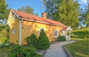 Awesome Home In Åsensbruk With Kitchen