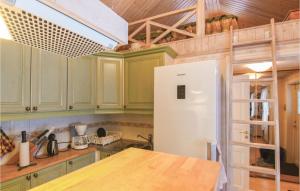 Awesome Home In Åsensbruk With Kitchen