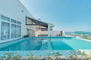 Alesea Baroro, La Union, Private Modern Villa with Pool, Jacuzzi, Beachfront View - Becques