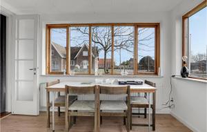 4 Bedroom Gorgeous Home In Aakirkeby