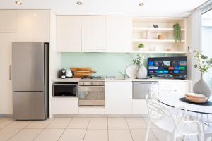 Boutique Terrace Apt in Bondi Beach