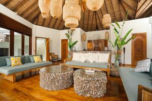 Villa Ravenala, Sumptuous 5BR Luxury Villa 10min away from Lovina in the North of Bali