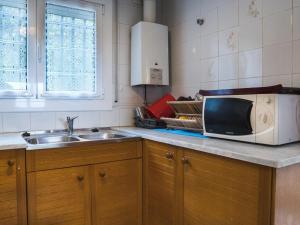 Apartamento luminoso con piscina y terraza, cerca de la playa - ES-228-46