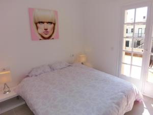 Ático renovado y luminoso con 2 terrazas, cerca de la playa y paseo marítimo, parking y WIFI inclus - ES-228-47