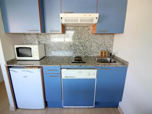 PORT CANIGÓ II 304 -Apartamento agradable y luminoso con vistas al canal y piscina, en Santa Margarita (Roses) - ES-228-88