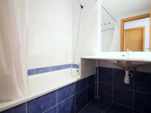 PORT CANIGÓ II 304 -Apartamento agradable y luminoso con vistas al canal y piscina, en Santa Margarita (Roses) - ES-228-88