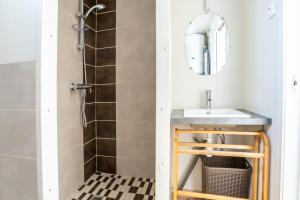 Appartements LaConciergerieJonzac, Residence La Barberie : photos des chambres