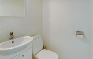 Awesome Home In Tösse With Kitchen