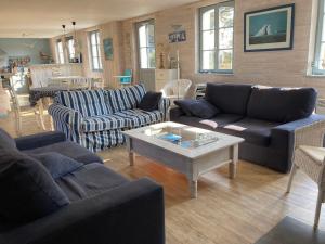 Maisons de vacances Belle maison a 600m de la mer, jardin, terrasse et tout confort a Bangor - FR-1-418-228 : photos des chambres