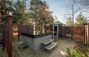 Three-Bedroom Holiday Home In Norre Nebel