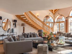 Exclusive Tyrolean Chalet near Ski lifts