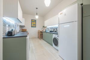 Athenian Niche in Plaka Villa by Athenian Homes