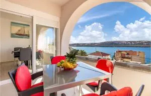 Stunning Apartment In Stara Novalja - Kaštel