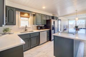 Lake Hudson Home with Patio in Locust Grove