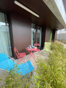 Appartements Charmant T 2 a deux pas du centre-ville et Mer : Appartement - Rez-de-Chaussée