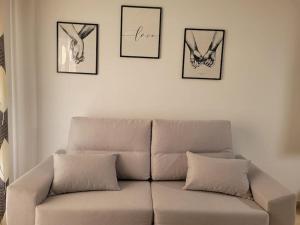 Elegante piso con terraza, garaje, piscina y AC