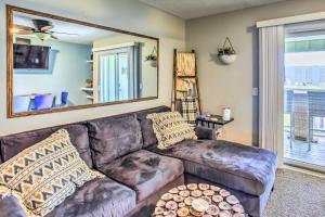 Cozy Carolina Beach Condo with Ocean Views!