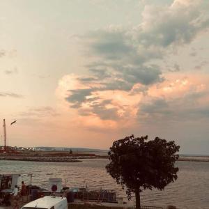 Appart T2 vue imprenable sur le canal et la mer