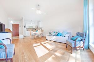 Kamienice Nad Motławą, Sun & Snow