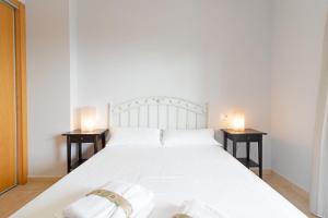 Global Properties, Apartamento con terraza y piscina en la playa de Canet