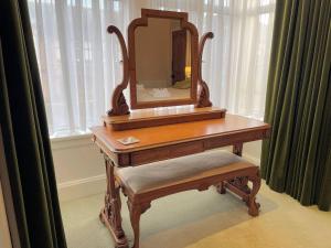 Beautiful Period Property in Central Location - Pass the Keys