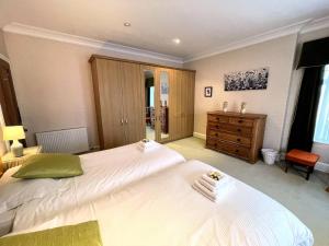 Beautiful Period Property in Central Location - Pass the Keys