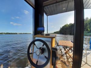 Houseboat Deneb pływający domek