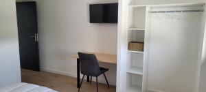 B&B / Chambres d'hotes Ferme Peyroutet : Chambre Lits Jumeaux avec Salle de Bains Privative