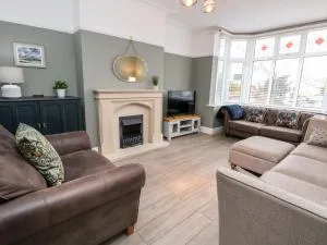 Tan Y Fron - Penrhyn Bay