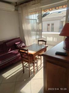Appartements T2 clim avec terrasse et place de parking privative : photos des chambres