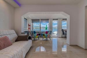 Apartment in Arbanija with sea view, balcony, air conditioning, WiFi 5138-1