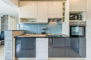 Apartment in Arbanija with sea view, balcony, air conditioning, WiFi 5138-1