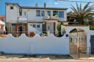 Apartment in Arbanija with sea view, terrace, air conditioning, WiFi 5138-2