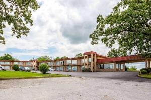 Days-Inn by Wyndham Batesville AR
