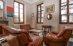 2 Bedroom Beautiful Home In Avignon