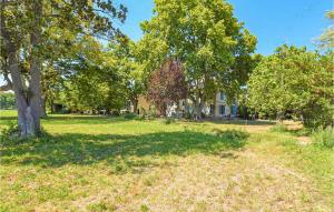 2 Bedroom Beautiful Home In Avignon