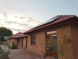 Strand Vendégház - Négyes