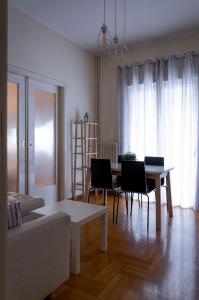 Beautiful 2bd apartment near historic center of Athens