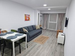 OLIMP Sea View Apartments - The Sunny Apartment