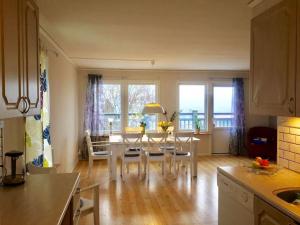 Views of Isaberg and fitting two families!