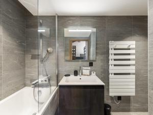 Appartement spacieux avec accès bien-être, proche des pistes et du centre de Megève - FR-1-569-46