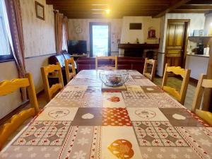 Chalets Chalet les bruyeres, baby foot, ping Pong et barbecue : photos des chambres