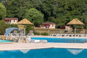 Campings La Foret Enchantee : photos des chambres